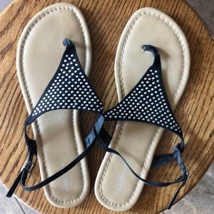 NWOT Xhilaration black and sequins sandals